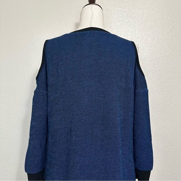 Sanctuary Size Large Cold Shoulder Tweed Sweater - Picture 9 of 13
